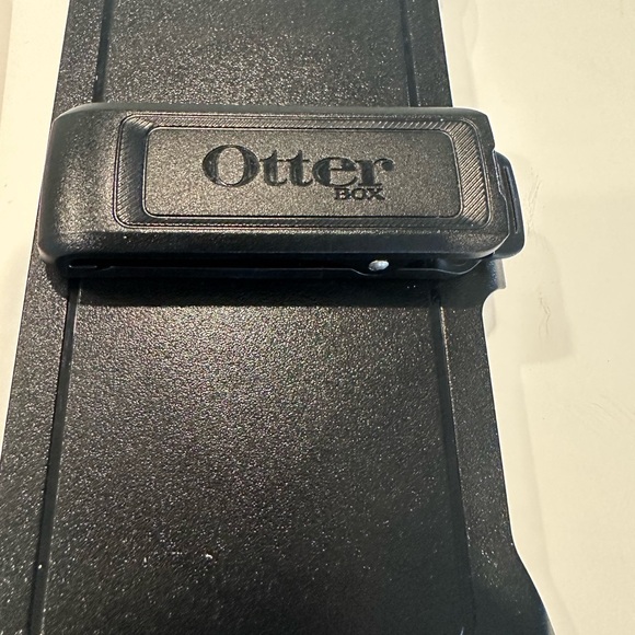 OtterBox iPhone Pro Max 12 Clip, Pink Phone Case & Frame. - Picture 5 of 8